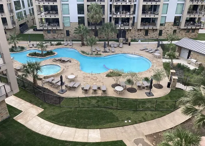 Water-View Condo With Balcony, Smart Tvs, Washer/Dryer And Pool